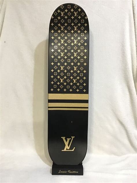 planche de skate louis vuitton|louis vuitton las vegas nv.